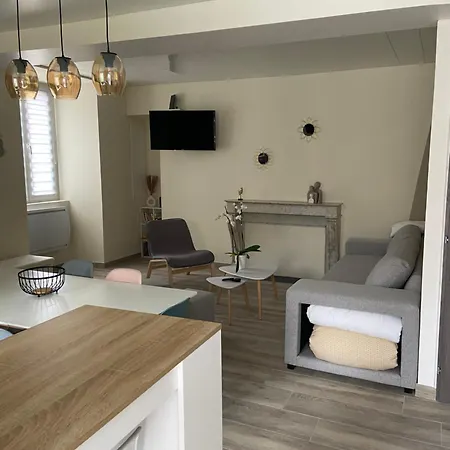 Holiday home A L Ombre Du Cerisier *